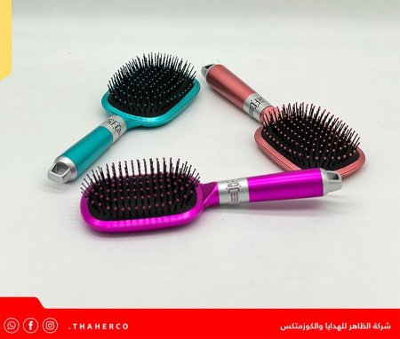 مشاطة شعر راس مربع